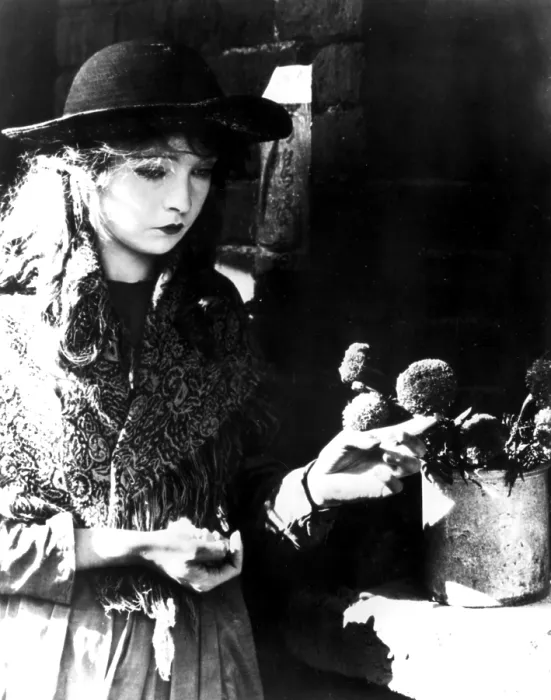Framed Print : BROKEN BLOSSOMS, Lillian Gish, 1919