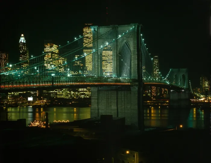 Framed Print : Brooklyn Bridge, view of the Brooklyn Bridge and the lower Manhattan skyline at night, 1978