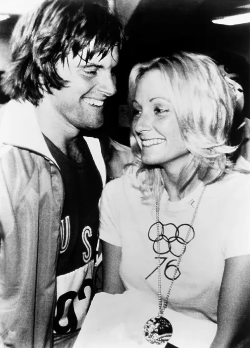 Framed Print : Bruce Jenner with wife Chrystie Crownover who wears his Olympic Gold Medal. A few months earlier he won the decathlon in the 1976 Summer Olympic Games in Montreal. Sept. 1976