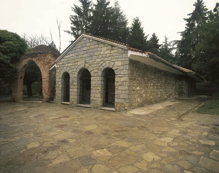 Framed Print : BULGARIA. SOFIA. Kazanlak. Thracian Tomb of Kazanlak (2nd c. BC), in Rose valley. Thracian art. AISA / Everett Collection**US SALES ONLY** Framed Print : BULGARIA. SOFIA. Kazanlak. Thracian Tomb of Kazanlak (2nd c. BC), in Rose valley. Thracian art. AISA / Everett Collection**US SALES ONLY**