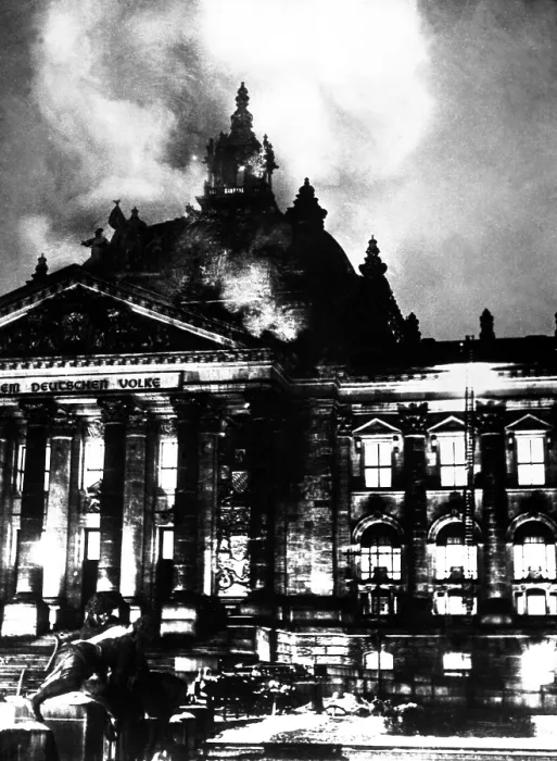 Framed Print : The burning Reichstag in February 27, 1933. The fire broke out simultaneously in 20 places, enabling Hitler to seize power under the pretext of protecting Germany