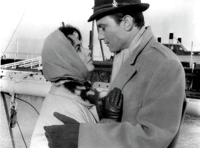 Framed Print : BUTTERFIELD 8, Elizabeth Taylor, Laurence Harvey, 1960