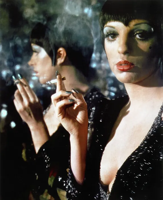 Framed Print : CABARET, Liza Minnelli, 1972 Framed Print : CABARET, Liza Minnelli, 1972