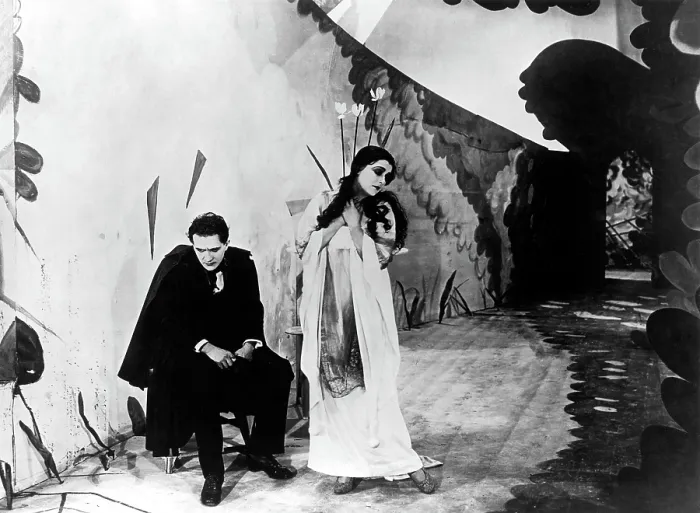 Framed Print : THE CABINET OF DR. CALIGARI, (aka THE CABINET OF DOCTOR CALIGARI, aka DAS CABINET DES DR. CALIGARI), Conrad Veidt, Lil Dagover, 1920