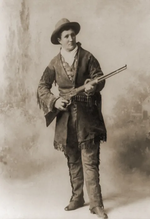 Framed Print : Calamity Jane (1852-1903), in a studio portrait. She gained fame in the 1870s and later toured in Wild West shows. Ca. 1885