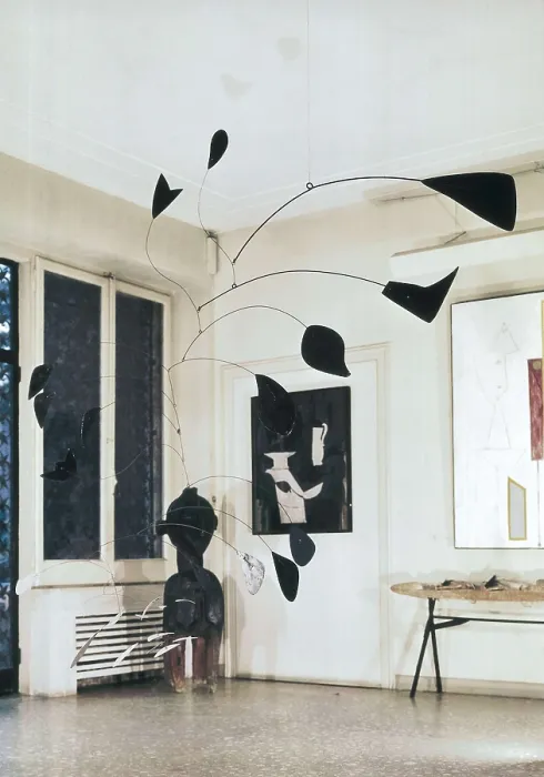 Framed Print : CALDER, Alexander (1898-1976). Mobile. 1941. Painted aluminium. Abstract art. Sculpture. ITALY. Venice. Peggy Guggenheim Collection Framed Print : CALDER, Alexander (1898-1976). Mobile. 1941. Painted aluminium. Abstract art. Sculpture. ITALY. Venice. Peggy Guggenheim Collection