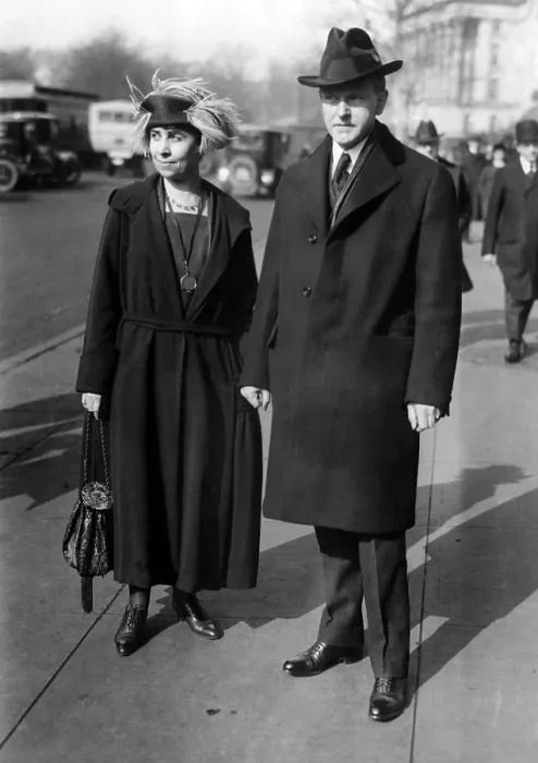 Framed Print : Calvin Coolidge with his wife in Washington D.C. during his vice presidency, 1921. Courtesy: CSU Archives / Everett Collection