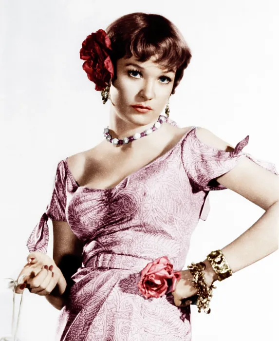 Framed Print : SOME CAME RUNNING, Shirley MacLaine, 1958 Framed Print : SOME CAME RUNNING, Shirley MacLaine, 1958