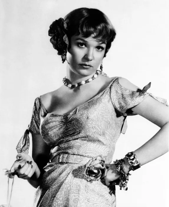 Framed Print : SOME CAME RUNNING, shirley MacLaine, 1958, hands on hips
