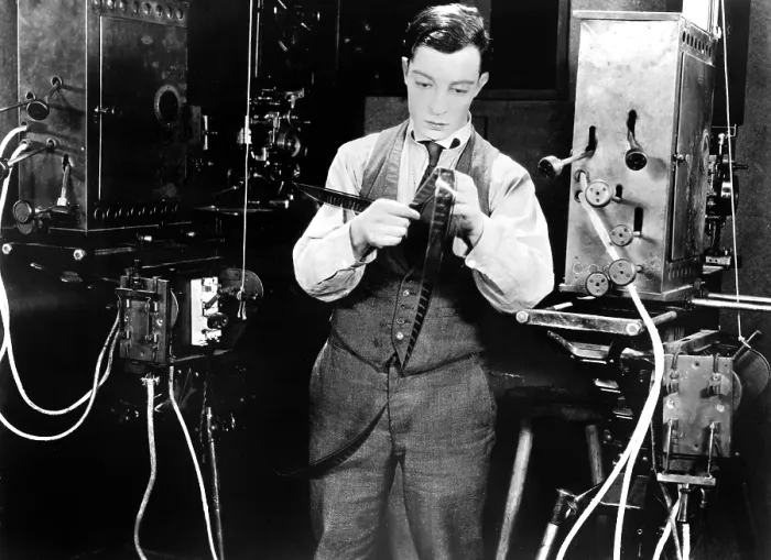 Framed Print : THE CAMERAMAN, Buster Keaton, 1928