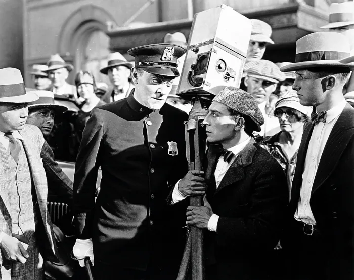 Framed Print : THE CAMERAMAN, Eddie Gribbon, Buster Keaton, 1928