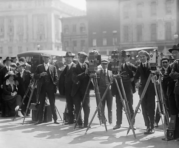 Framed Print : Cameramen in Washington, D.C. waiting to shoot motion pictures for the newsreels, 1920 (BSLOC_2016_8_154)