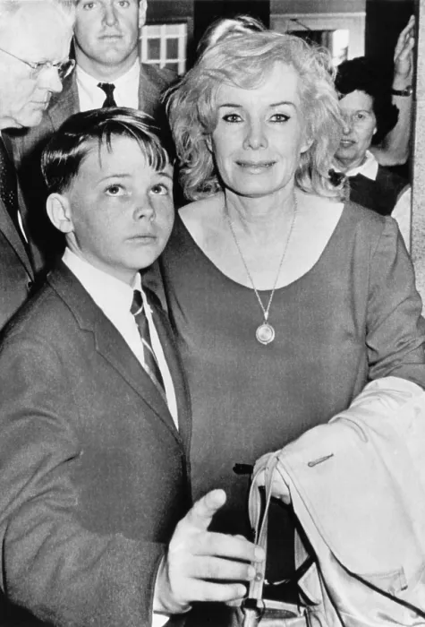 Framed Print : Candace Mossler and her son Edward during her trial for the murder of her husband, Jacques. Jan. 1967