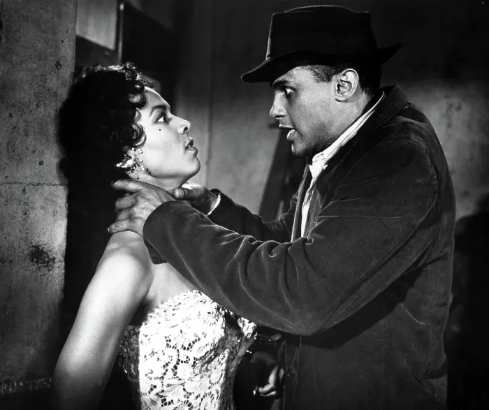 Framed Print : CARMEN JONES, Dorothy Dandridge, Harry Belefonte, 1954, strangle, (c) 20th Century Fox / courtesy Everett Collection