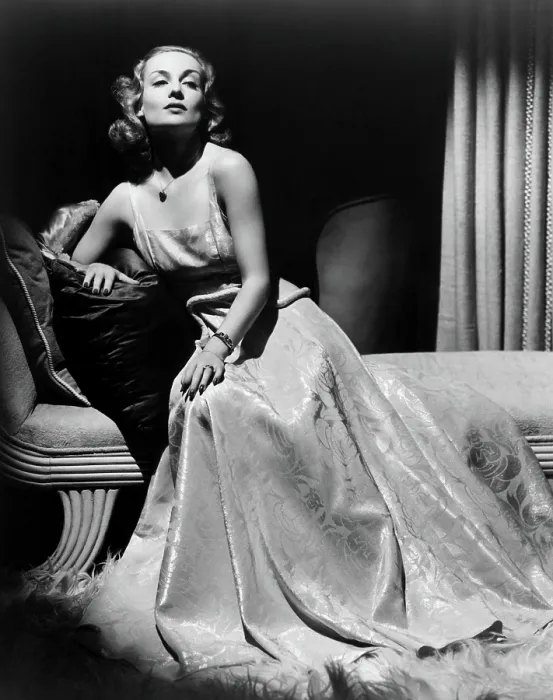 Framed Print : CAROLE LOMBARD, portrait