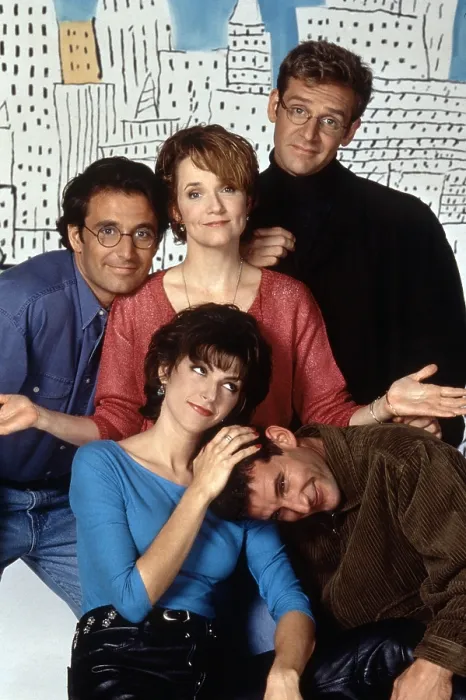 Framed Print : CAROLINE IN THE CITY, clockwise from lower left: Amy Pietz, Eric Lutes, Lea Thompson, Malcolm Gets, Andy Lauer, 1995-1999