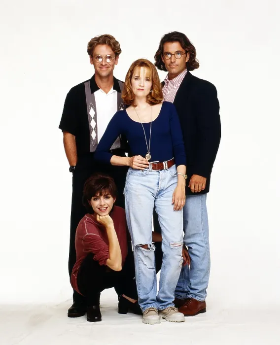 Framed Print : CAROLINE IN THE CITY, from left: Amy Pietz (bottom), Malcolm Gets, Lea Thompson, Eric Lutes, 1995-1999 Framed Print : CAROLINE IN THE CITY, from left: Amy Pietz (bottom), Malcolm Gets, Lea Thompson, Eric Lutes, 1995-1999