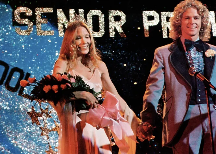 Framed Print : CARRIE, from left: Sissy Spacek, William Katt, 1976 Framed Print : CARRIE, from left: Sissy Spacek, William Katt, 1976