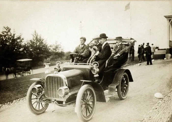 Framed Print : Cars. Russian delegates to the peace conference at the end of the Russo-Japanese War in a an automobile, Portsmouth, N.H. Photo by Nathan Lazanick, 1905