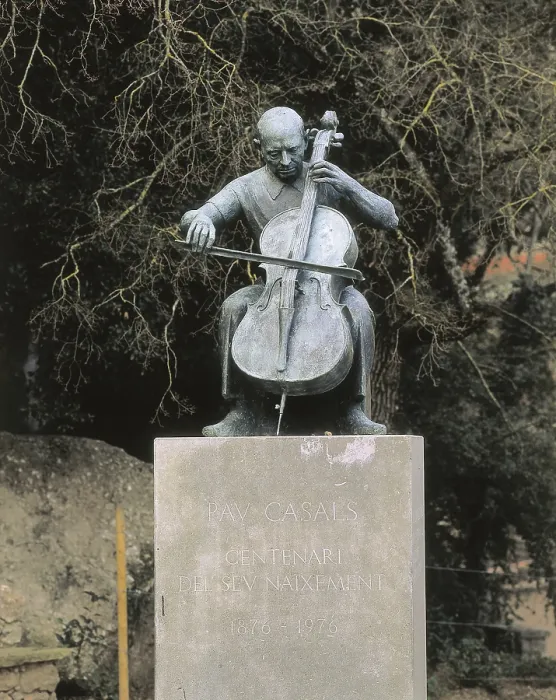 Framed Print : CASALS, Pau (1876-1973). Spanish cellist, composer and conductor. Monument to Pau Casals to commemorate his birth centenary. Sculpture on bronze. SPAIN. CATALONIA. BARCELONA