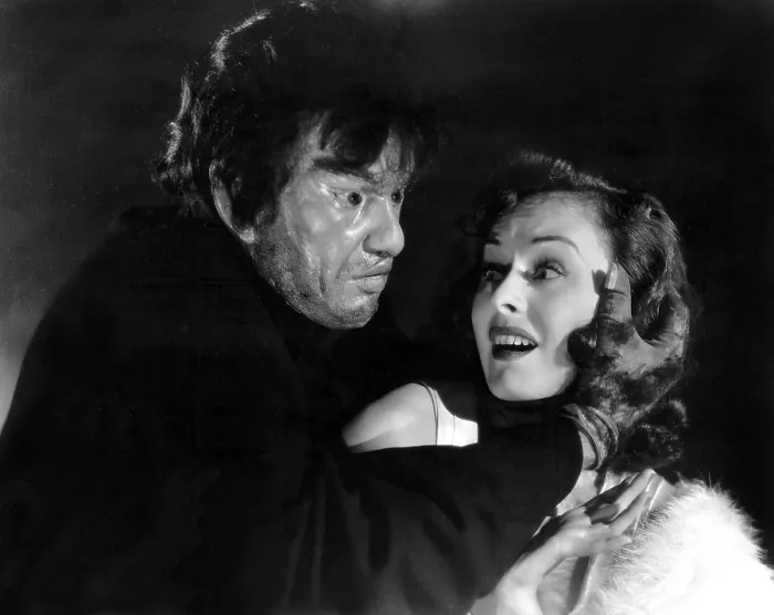 Framed Print : THE CAT AND THE CANARY, Douglass Montgomery, Paulette Goddard, 1939 Framed Print : THE CAT AND THE CANARY, Douglass Montgomery, Paulette Goddard, 1939