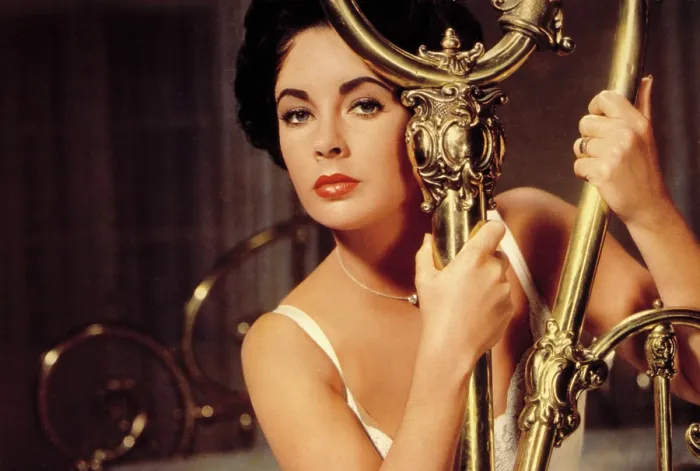 Framed Print : CAT ON A HOT TIN ROOF, Elizabeth Taylor, 1958 Framed Print : CAT ON A HOT TIN ROOF, Elizabeth Taylor, 1958