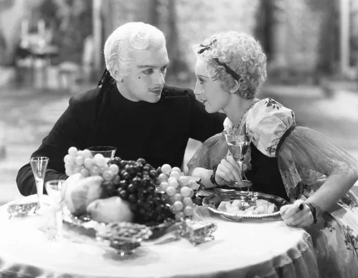 Framed Print : CATHERINE THE GREAT, (aka THE RISE OF CATHERINE THE GREAT), from left: Douglas Fairbanks Jr. Elisabeth Bergner as Catherine the Great, 1934