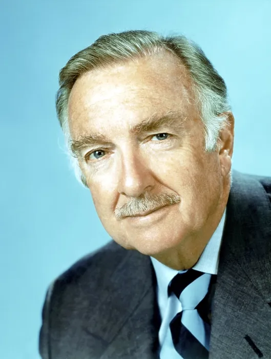 Framed Print : CBS EVENING NEWS WITH WALTER CRONKITE, Walter Cronkite, (ca. mid-1970s), 1962-81 Framed Print : CBS EVENING NEWS WITH WALTER CRONKITE, Walter Cronkite, (ca. mid-1970s), 1962-81