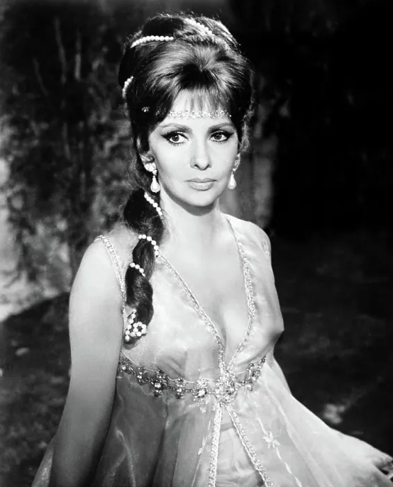 Framed Print : CERVANTES, (aka YOUNG REBEL), Gina Lollobrigida, 1967