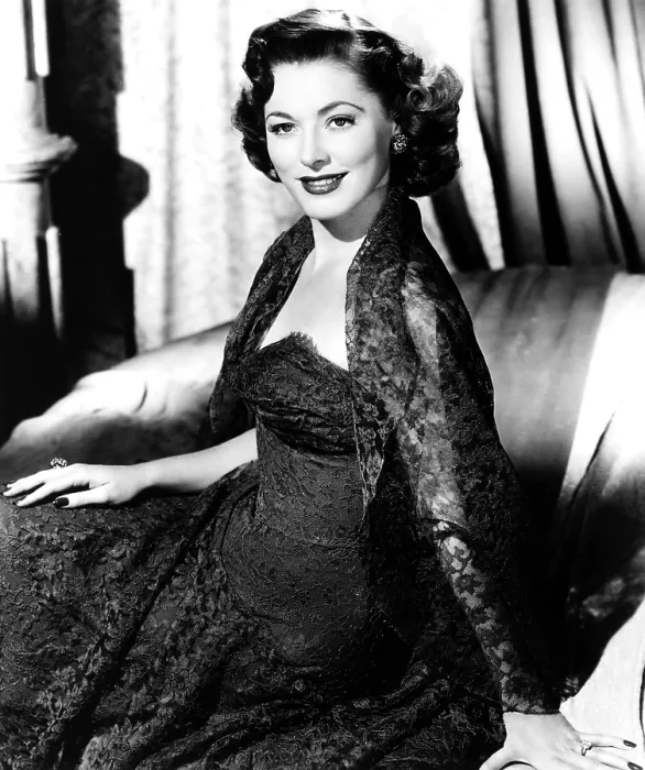 Framed Print : CHAIN LIGHTNING, Eleanor Parker, 1950 Framed Print : CHAIN LIGHTNING, Eleanor Parker, 1950