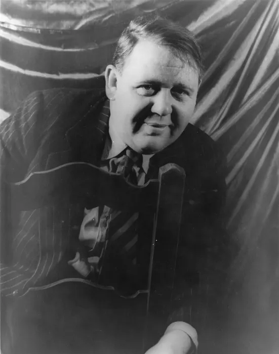 Framed Print : Charles Laughton, portrait by Carl Van Vechten, April 4, 1940 Framed Print : Charles Laughton, portrait by Carl Van Vechten, April 4, 1940
