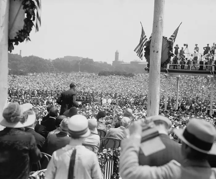 Framed Print : Charles Lindbergh addresses a massive crowd at the Washington Monument, June 11, 1927. His address was broadcast over the radio Framed Print : Charles Lindbergh addresses a massive crowd at the Washington Monument, June 11, 1927. His address was broadcast over the radio