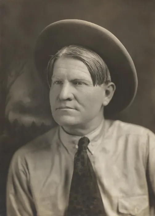 Framed Print : Charles Marion Russell, prolific artist of the Old American West in 1900 Framed Print : Charles Marion Russell, prolific artist of the Old American West in 1900