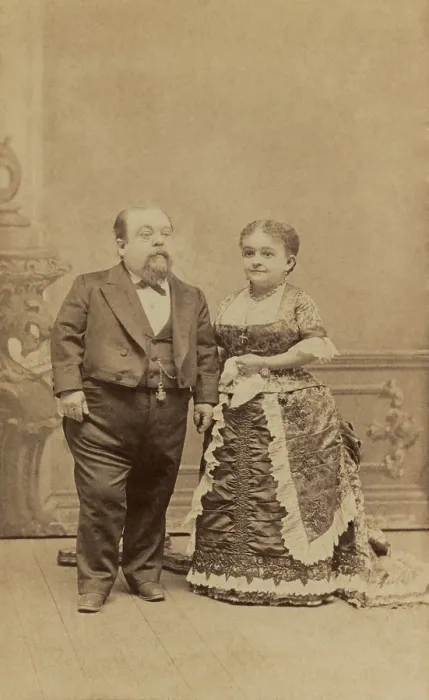 Framed Print : Charles Stratton General Tom Thumb with his wife of 20 years, Lavinia Warren, ca. 1880-1883. The couple married in 1863 and performed until retiring in 1872