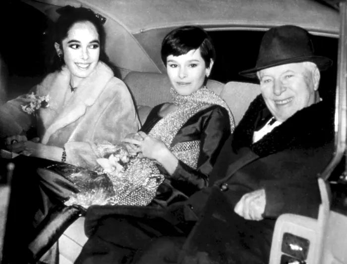 Framed Print : Charlie Chaplin with daughters, Josephine and Geraldine, 1 / 12 / 1967. Courtesy: CSU Archives / Everett Collection Framed Print : Charlie Chaplin with daughters, Josephine and Geraldine, 1 / 12 / 1967. Courtesy: CSU Archives / Everett Collection