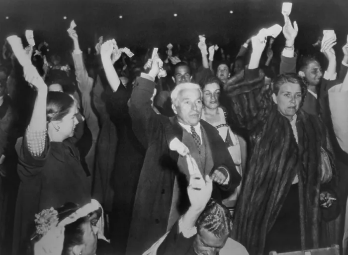 Framed Print : Charlie Chaplin with wife Oona at Hollywood Bowl campaign rally for Henry Wallace in 1948 Framed Print : Charlie Chaplin with wife Oona at Hollywood Bowl campaign rally for Henry Wallace in 1948