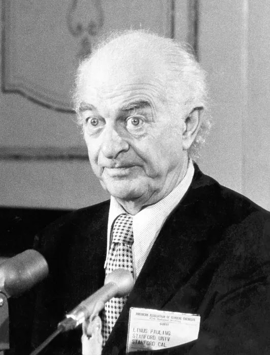 Framed Print : Chemist and Nobel Prize winner Linus Pauling, (1901-1944), at a meeting with the American Association of Clinical Chemists, New York, 1973