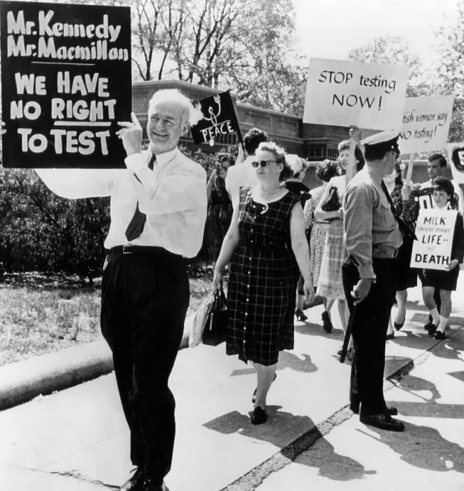 Framed Print : Chemist and Nobel Prize winner Linus Pauling (foreground, left), participating in a demonstration to protest the resumption of U.S Framed Print : Chemist and Nobel Prize winner Linus Pauling (foreground, left), participating in a demonstration to protest the resumption of U.S