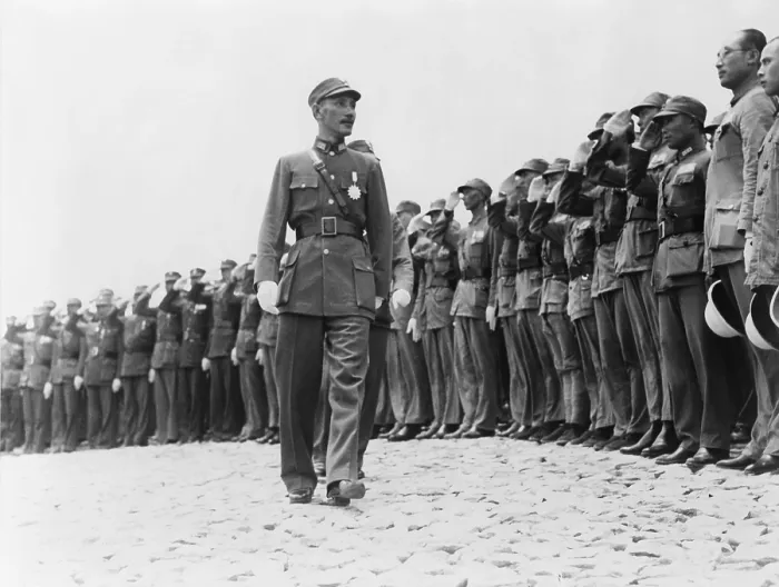 Framed Print : Chiang Kai-shek (1887-1975), inspecting high-ranking officers of Officers Training Corps at Jiangxi city in Lushan, China. Ca. 1940-43 Framed Print : Chiang Kai-shek (1887-1975), inspecting high-ranking officers of Officers Training Corps at Jiangxi city in Lushan, China. Ca. 1940-43