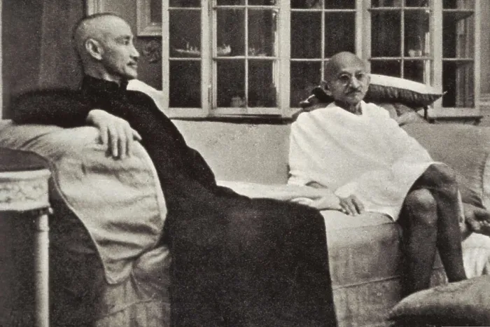 Framed Print : CHIANG KAI-SHEK (1887-1975); GANDHI, Mohandas Karamchand, called Mahatma (1869-1948). Portrait of Gandhi with the Chinese nationalist leader Chiang Kai-Shek