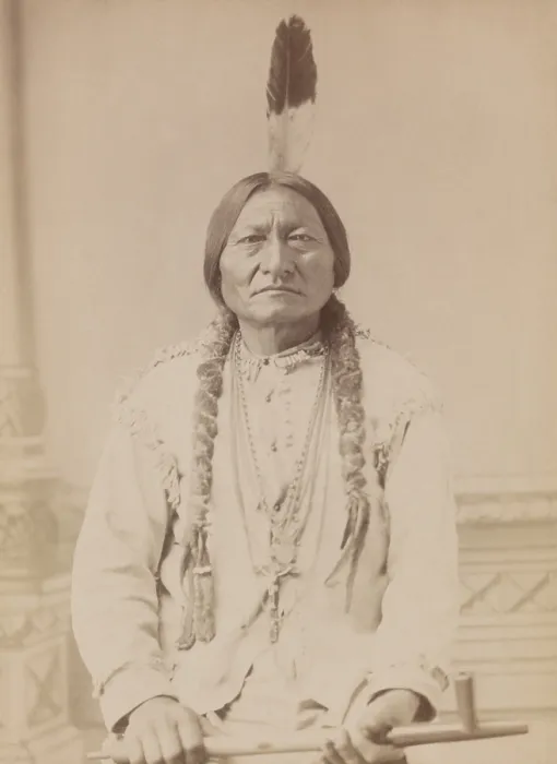 Framed Print : Chief Sitting Bull holding peace pipe in 1885 photo Framed Print : Chief Sitting Bull holding peace pipe in 1885 photo