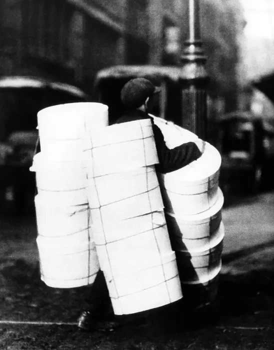 Framed Print : Child Labor on the Lower East Side of New York in 1910. CSU Archives / Everett Collection