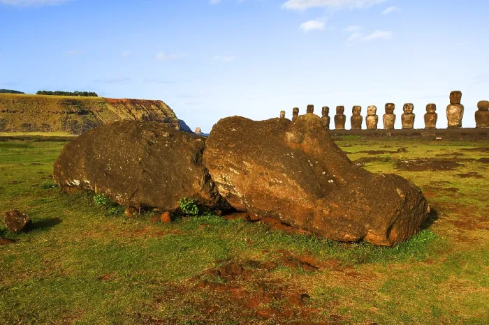 Framed Print : CHILE. VALPARAISO. Ahu Tongariki. Easter Island. Rapa Nui National Park. Moai knocked down in front of the 15 moais of Ahu Tongariki. Art of Oceania. Sculpture Framed Print : CHILE. VALPARAISO. Ahu Tongariki. Easter Island. Rapa Nui National Park. Moai knocked down in front of the 15 moais of Ahu Tongariki. Art of Oceania. Sculpture
