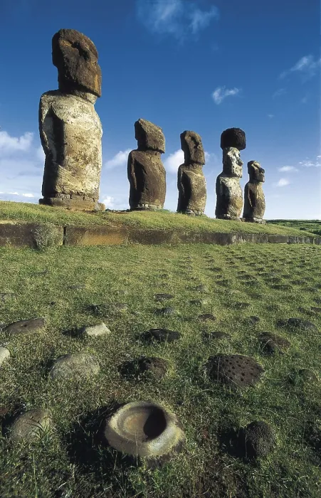 Framed Print : CHILE. VALPARAISO. Ahu Tongariki. Easter Island. Rapa Nui National Park. Moais. AISA / Everett Collection**US SALES ONLY** Framed Print : CHILE. VALPARAISO. Ahu Tongariki. Easter Island. Rapa Nui National Park. Moais. AISA / Everett Collection**US SALES ONLY**
