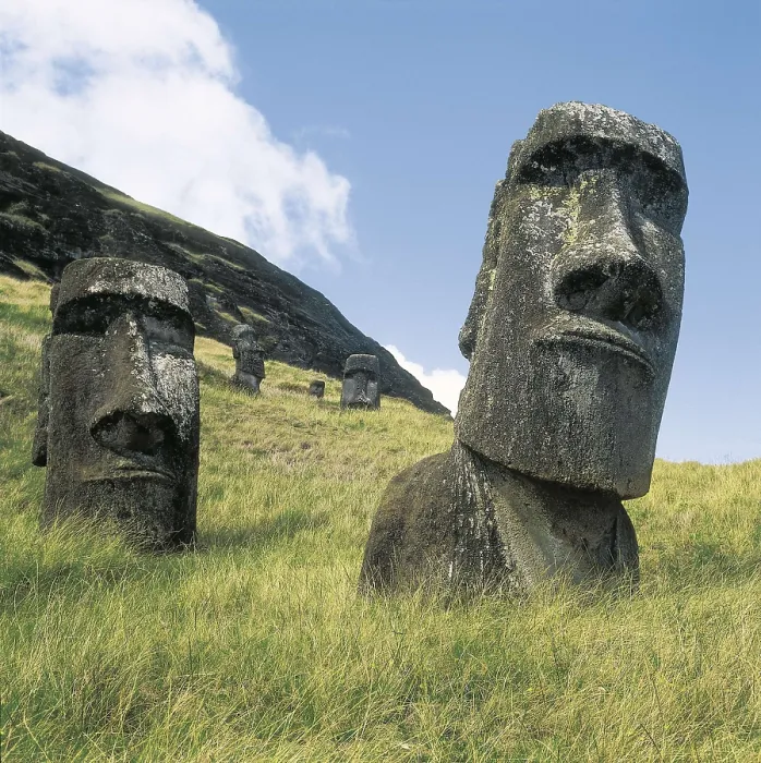 Framed Print : CHILE. VALPARAISO. Rano Raraku. Moai statues. Sculpture. AISA / Everett Collection**US SALES ONLY** Framed Print : CHILE. VALPARAISO. Rano Raraku. Moai statues. Sculpture. AISA / Everett Collection**US SALES ONLY**