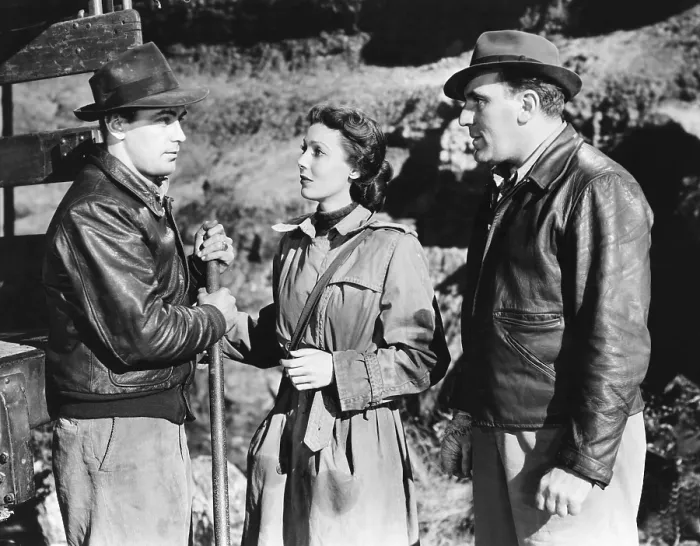 Framed Print : CHINA, from left: Alan Ladd, Loretta Young, William Bendix, 1943 Framed Print : CHINA, from left: Alan Ladd, Loretta Young, William Bendix, 1943