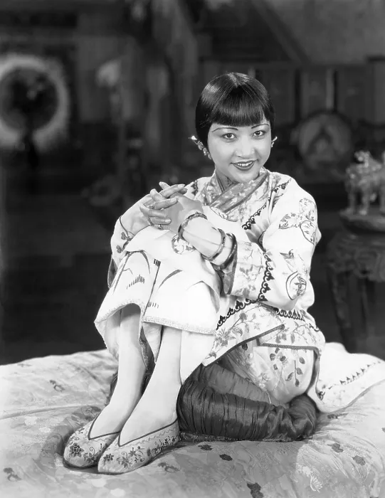 Framed Print : CHINATOWN CHARLIE, Anna May Wong, 1928 Framed Print : CHINATOWN CHARLIE, Anna May Wong, 1928