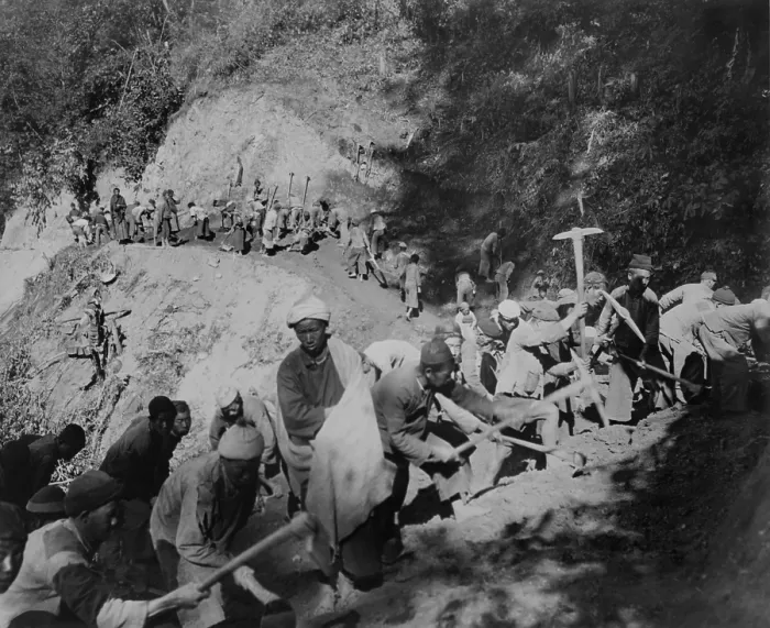Framed Print : Chinese laborers building the Burma Road in southwest China, 1944. The road opened in Jan. 1945, allowing land transport from Ledo, India. Second Sino-Japanese War / World War 2 Framed Print : Chinese laborers building the Burma Road in southwest China, 1944. The road opened in Jan. 1945, allowing land transport from Ledo, India. Second Sino-Japanese War / World War 2