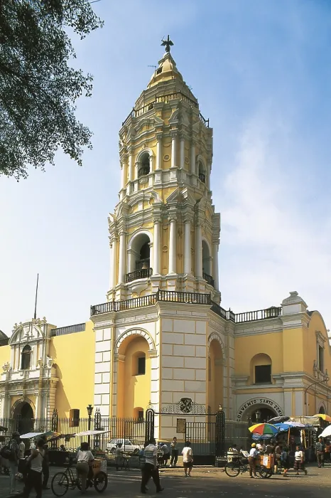Framed Print : Church of Santo Domingo. 16th c. PERU. LIMA. Lima. Tower of octagonal plant, built between 1773-1776. Colonial baroque. - Iberfoto / Everett Collection (313225)**US SALES ONLY** Framed Print : Church of Santo Domingo. 16th c. PERU. LIMA. Lima. Tower of octagonal plant, built between 1773-1776. Colonial baroque. - Iberfoto / Everett Collection (313225)**US SALES ONLY**