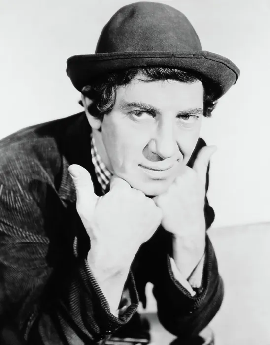 Framed Print : AT THE CIRCUS, Chico Marx, 1939